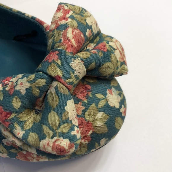BRAND NEW - Floral Ballet Flats - Forever 21 - Picture 2 of 3